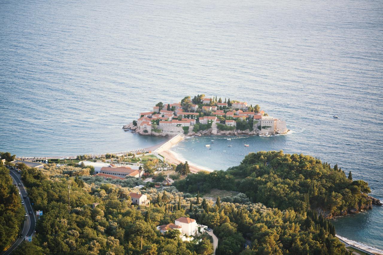 Porodicni Apartment Sveti Stefan Exterior photo